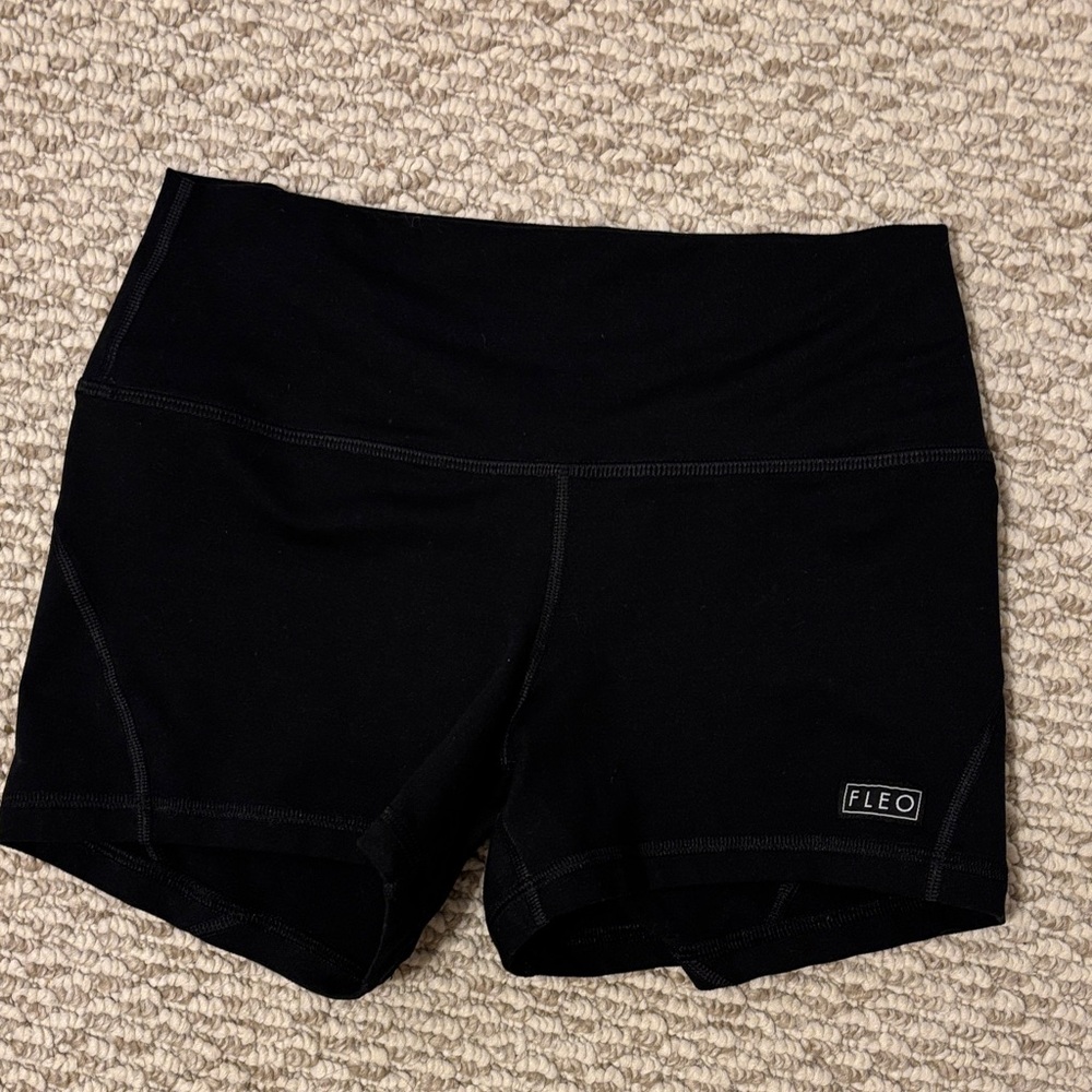 Fleo Women's Classic Black Athletic Shorts